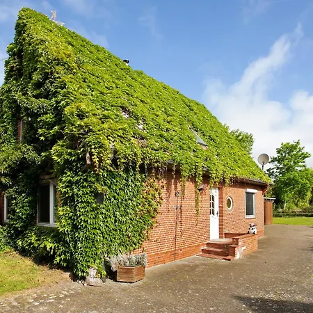Semesterbostad Haus Gerda *